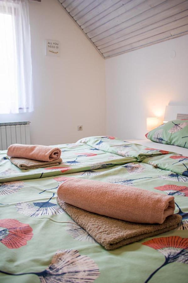 Apartma Petra Ravnik - Wanderer'S Hut Apartment Bohinj Bagian luar foto